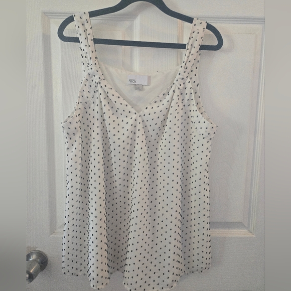 Nordstrom Rack Tops - Women's V-Neck Tank